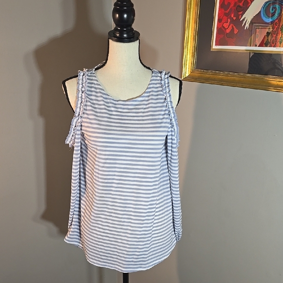 Striped cutout sleeve Top - Picture 1 of 4